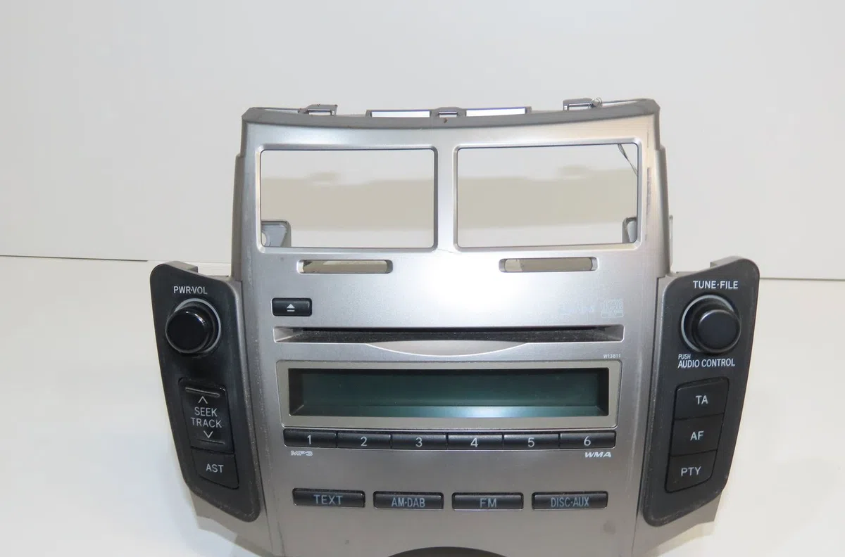 Autoradio Toyota YARIS (_P9_) 1.0 vvt-i (ksp90_) (2005-2011) 5 portes occasion