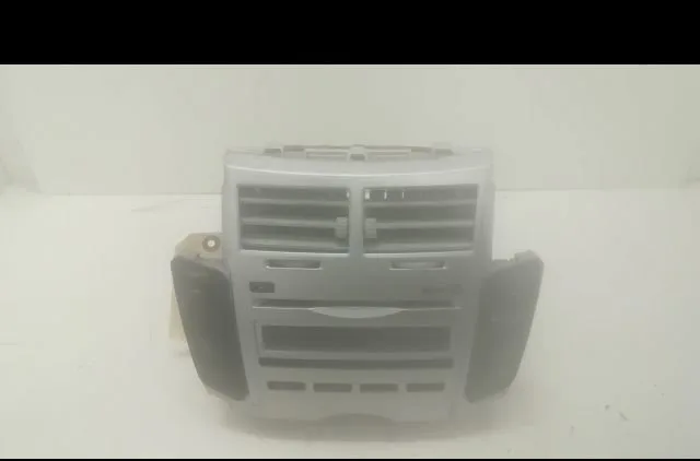 Autoradio Toyota YARIS (_P9_) 1.3 vvt-i (scp90_) (2005-2010) occasion