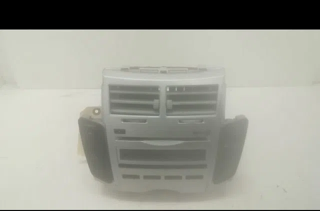 Autoradio Toyota YARIS (_P9_) 1.3 vvt-i (scp90_) (2005-2010) occasion