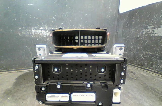 Autoradio Toyota YARIS (_P9_) 1.4 d-4d (nlp90_) (2005-2012) occasion