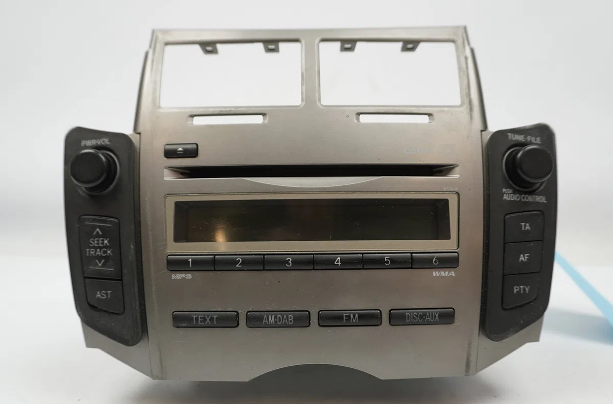 Autoradio Toyota YARIS (_P9_) 1.4 d-4d (nlp90_) (2005-2012) occasion
