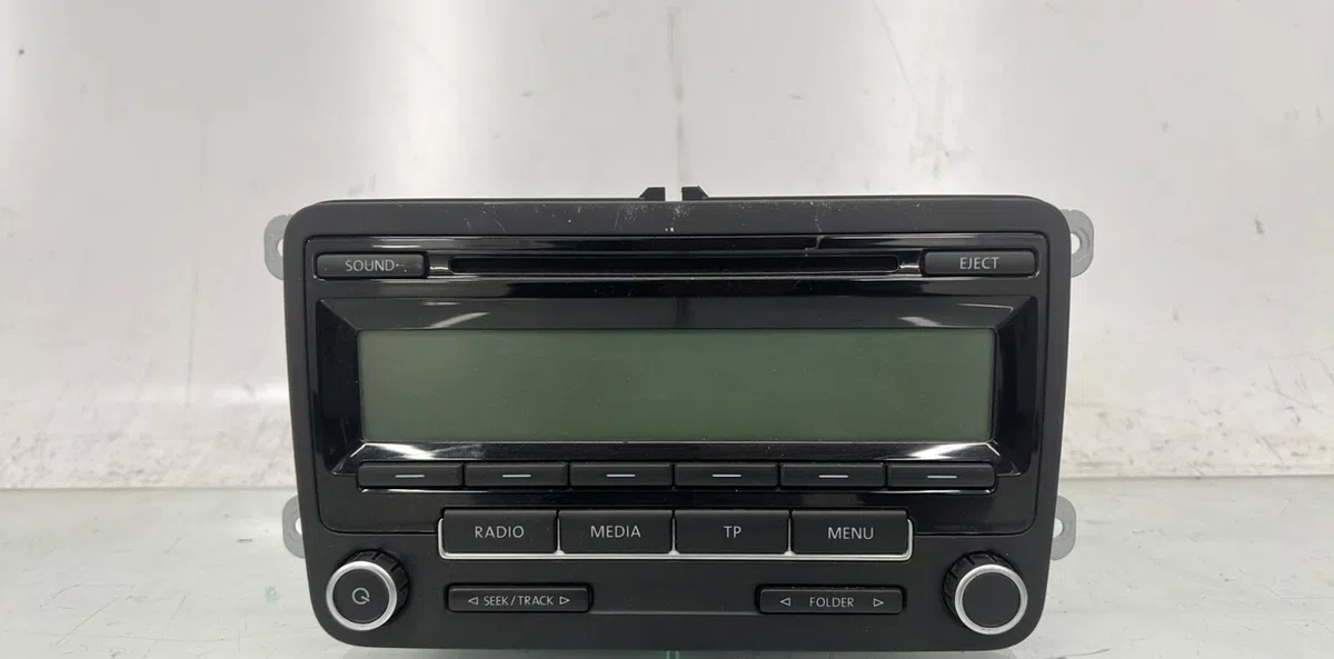 Autoradio VOLKSWAGEN GOLF 6 BREAK occasion