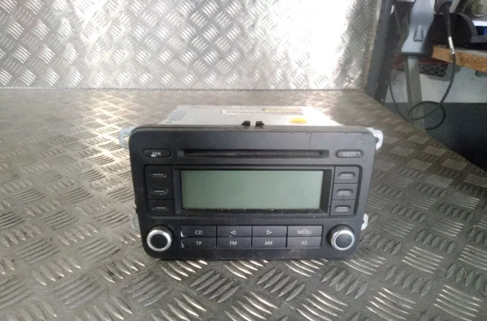 Autoradio Volkswagen GOLF PLUS V (5M1, 521) 1.9 tdi (2005-2009) 5 portes occasion