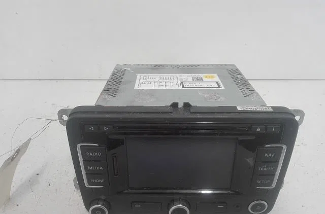 Autoradio Volkswagen GOLF VI (5K1) 1.6 tdi (2009-2012) 5 portes occasion
