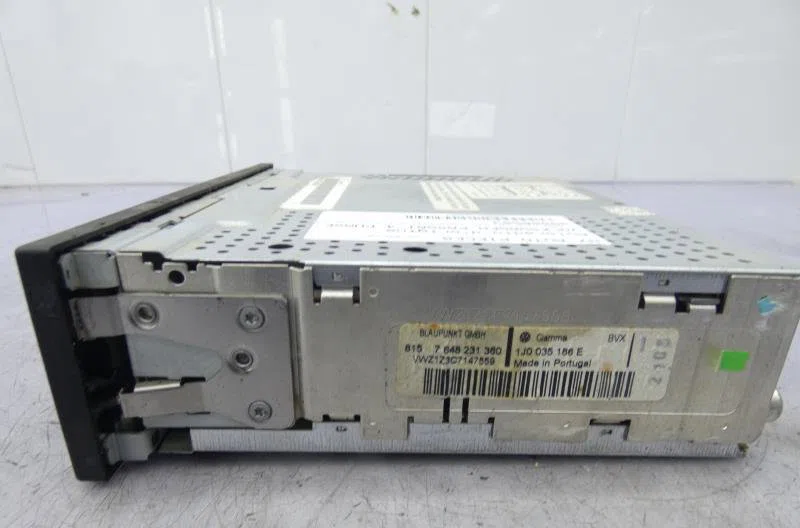 Autoradio VOLKSWAGEN PASSAT 4 PHASE 2 BREAK occasion