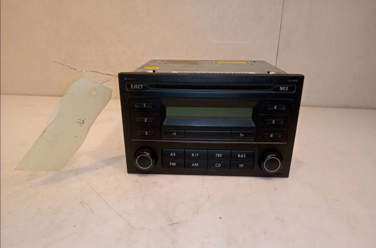 Autoradio Volkswagen POLO (9N_, 9A_) 1.2 12v (2001-2007) 5 portes occasion