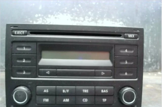 Autoradio Volkswagen POLO (9N_, 9A_) 1.4 tdi (2001-2005) 5 portes occasion