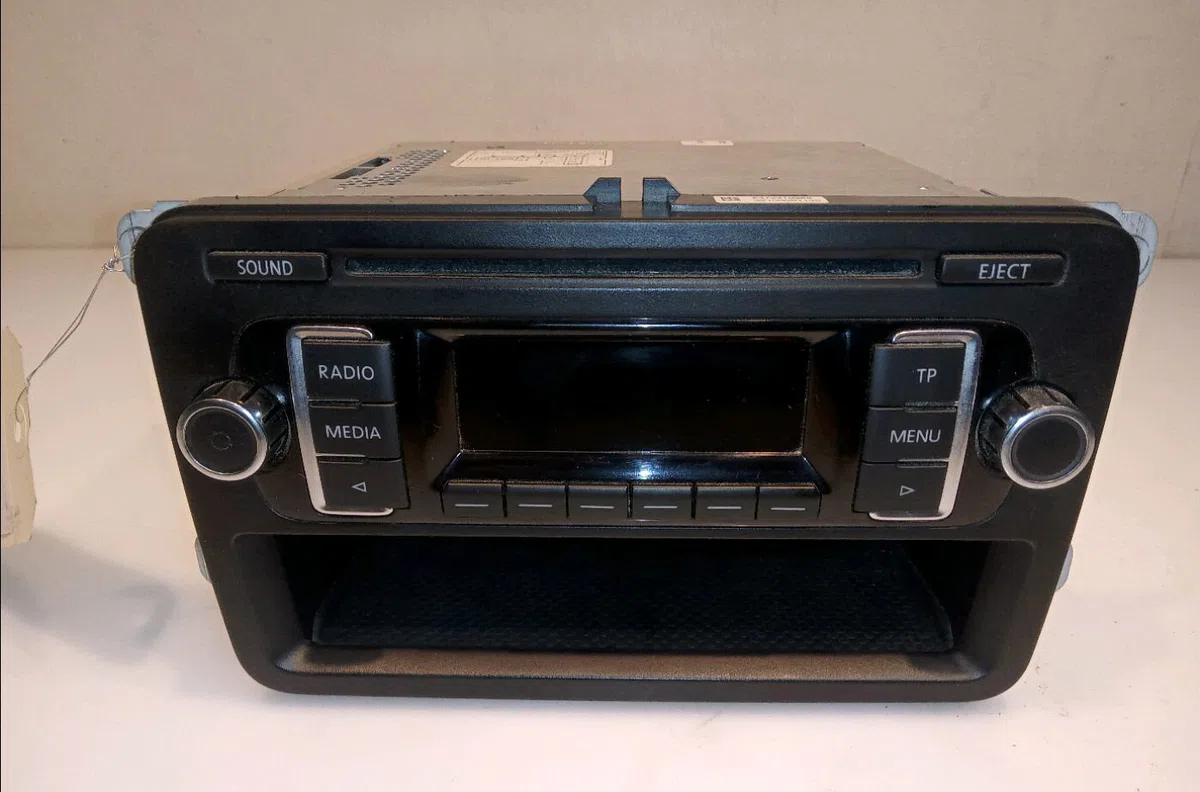 Autoradio Volkswagen POLO V (6R1, 6C1) 1.2 (2009) occasion