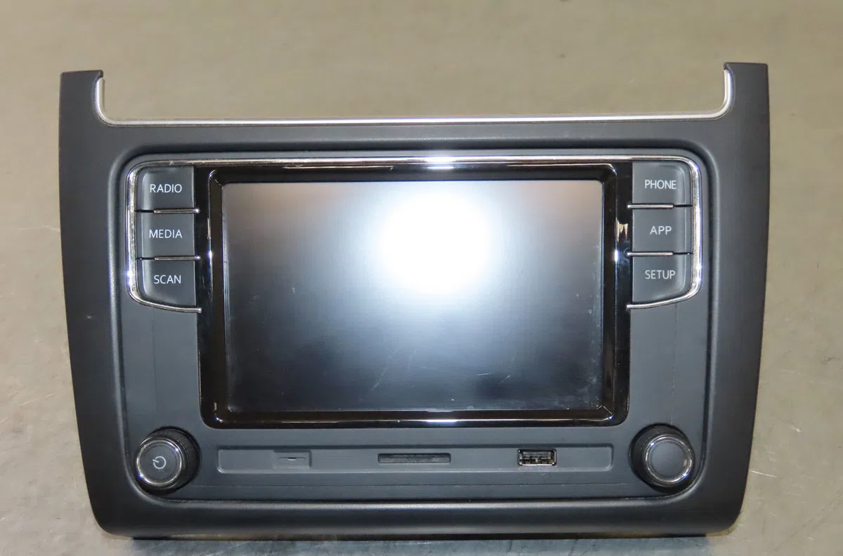 Autoradio Volkswagen POLO V (6R1, 6C1) 1.2 (2009) occasion