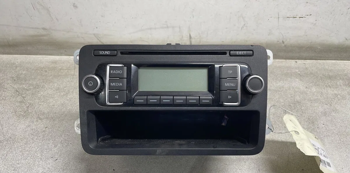 Autoradio Volkswagen POLO V (6R1, 6C1) 1.6 tdi (2009) 5 portes occasion