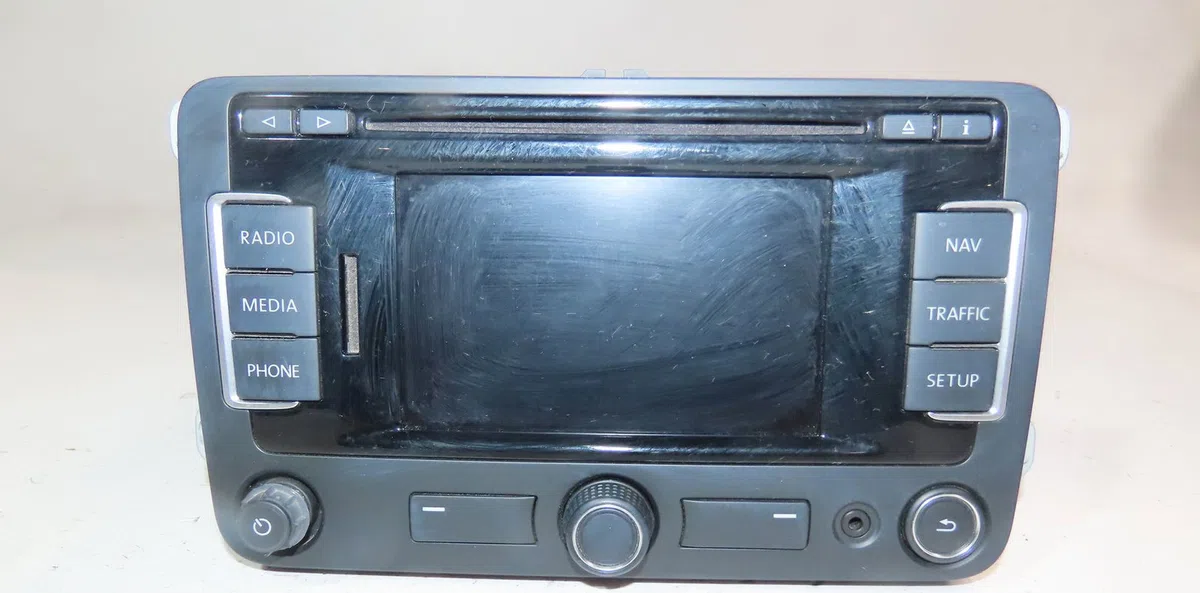 Autoradio Volkswagen SCIROCCO III (137, 138) 2.0 tdi (2010-2017) occasion