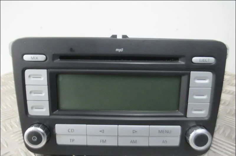 Autoradio Volkswagen TOURAN (1T1, 1T2) 1.9 tdi (2003-2004) 5 portes occasion