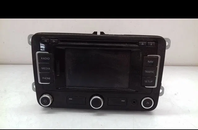 Autoradio Volkswagen TOURAN (1T3) 2.0 tdi (2010-2015) 5 portes occasion