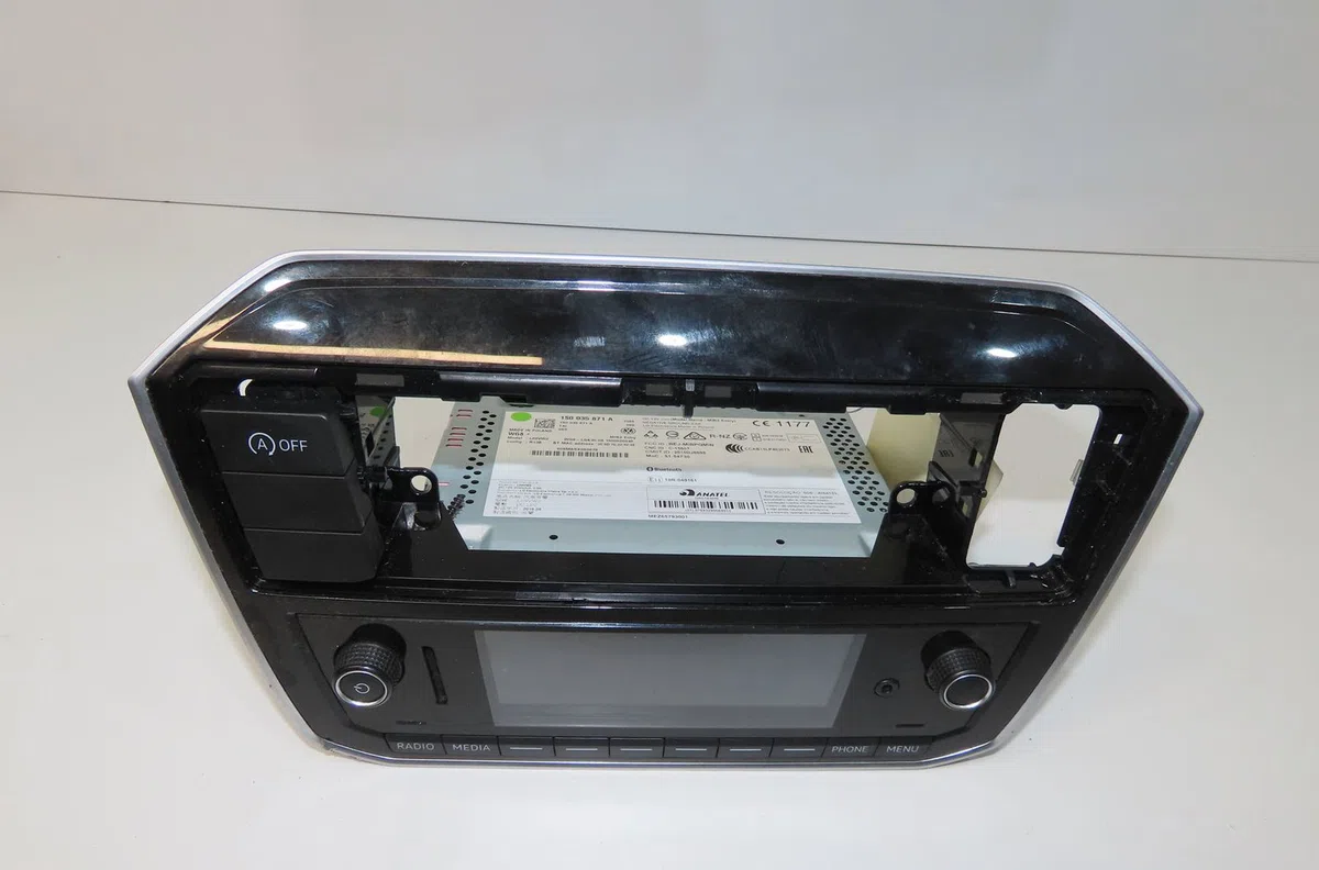Autoradio Volkswagen UP! (121, 122, BL1, BL2, BL3, 123) 1.0 (2011-2020) 5 portes occasion