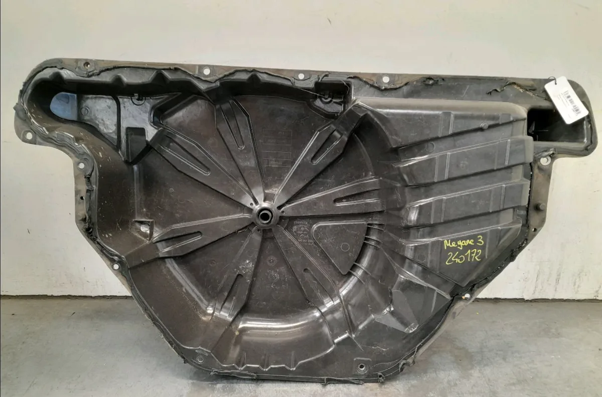 Bac roue de secours RENAULT MEGANE III occasion