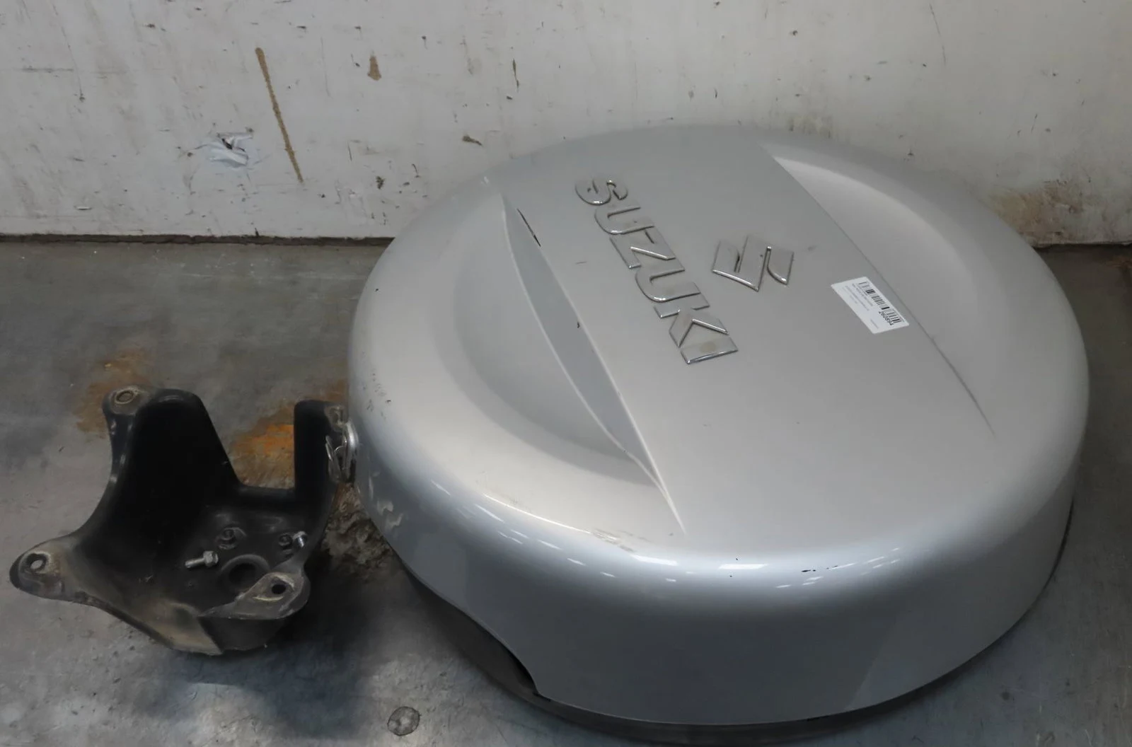 Bac roue de secours Suzuki GRAND VITARA II (JT, TE, TD) 1.9 ddis traction intégrale (jt419, td44, jb419wd,... (2005-2015