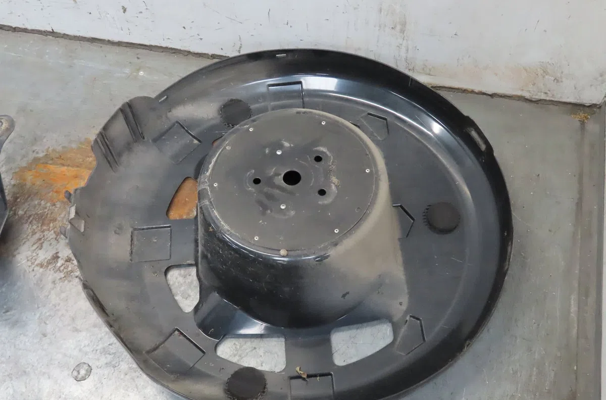 Bac roue de secours Suzuki GRAND VITARA II (JT, TE, TD) 1.9 ddis traction intégrale (jt419, td44, jb419wd,... (2005-2015