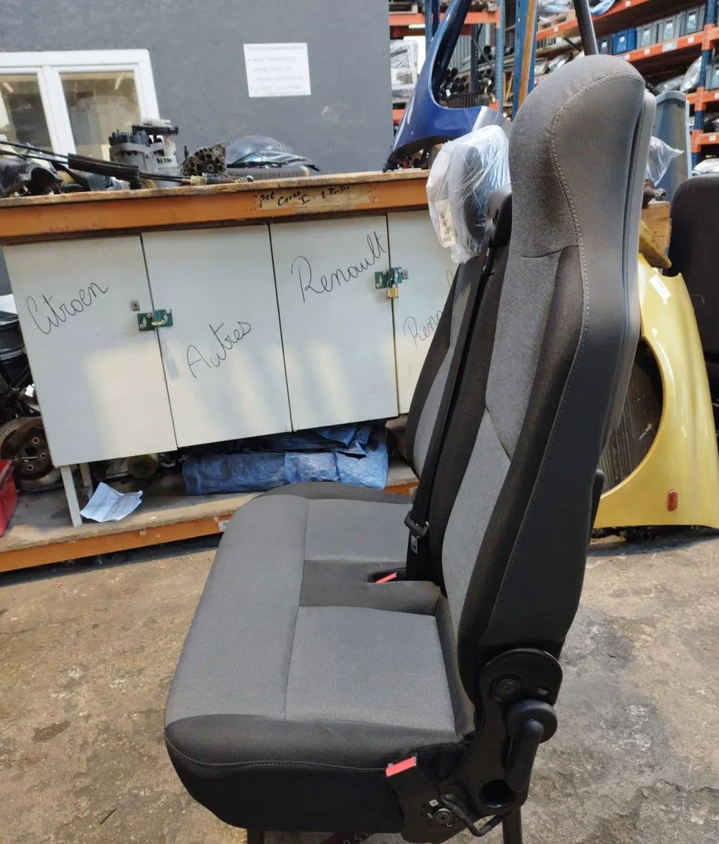 Banquette avant Renault MASTER III Camion plate-forme-Châssis (EV, HV, UV) 2.3 dci 110 fwd (ev0r, ev0w, hv0r, hv0w, uv0r