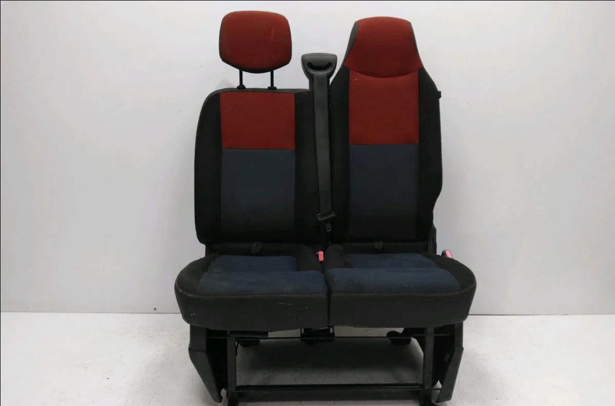 Banquette avant Renault MASTER III Camionnette (FV) 2.3 dci 100 fwd (fv0a, fv0b, fv0g, fv0k, fv0h) (2010) occasion