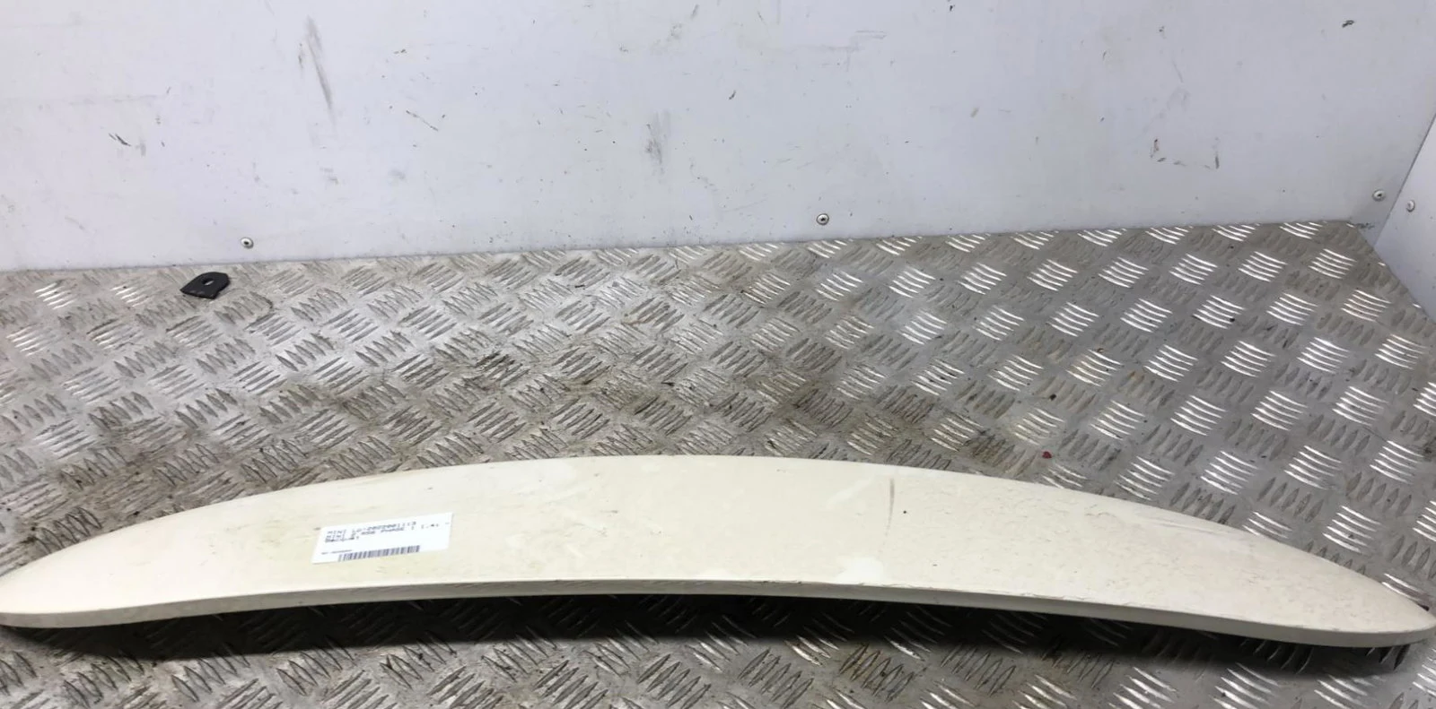 Becquet hayon MINI MINI 2 R56 PHASE 1 occasion