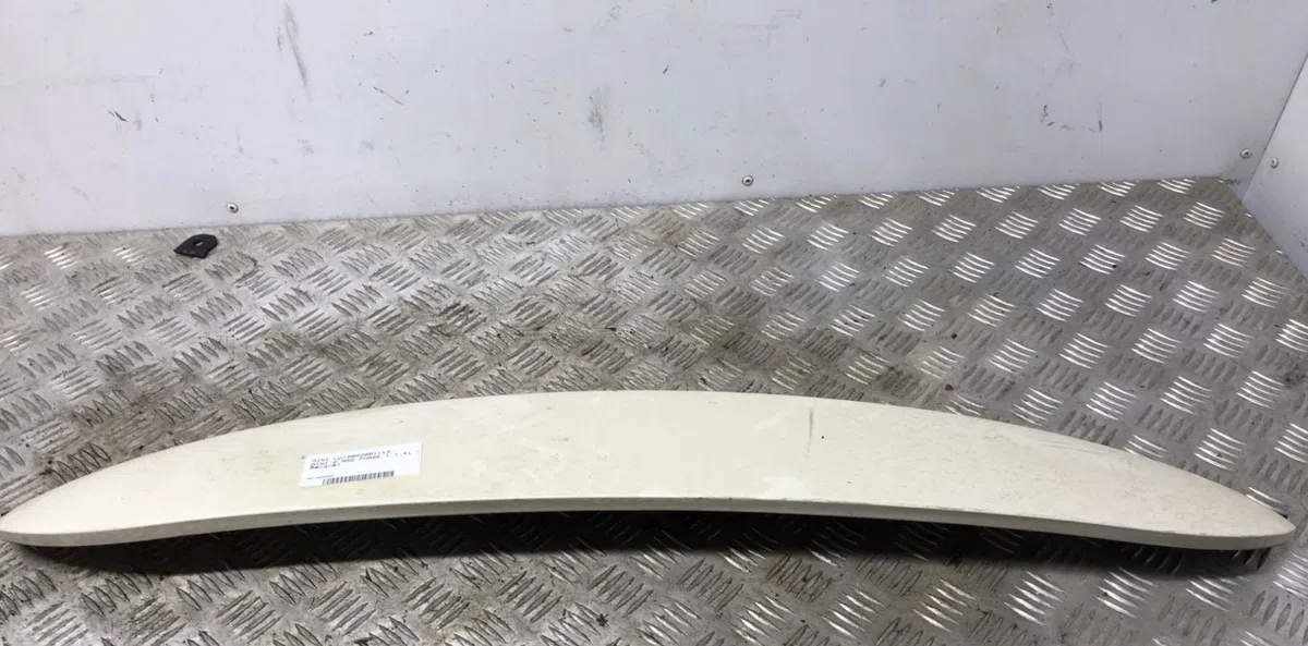 Becquet hayon MINI MINI 2 R56 PHASE 1 occasion