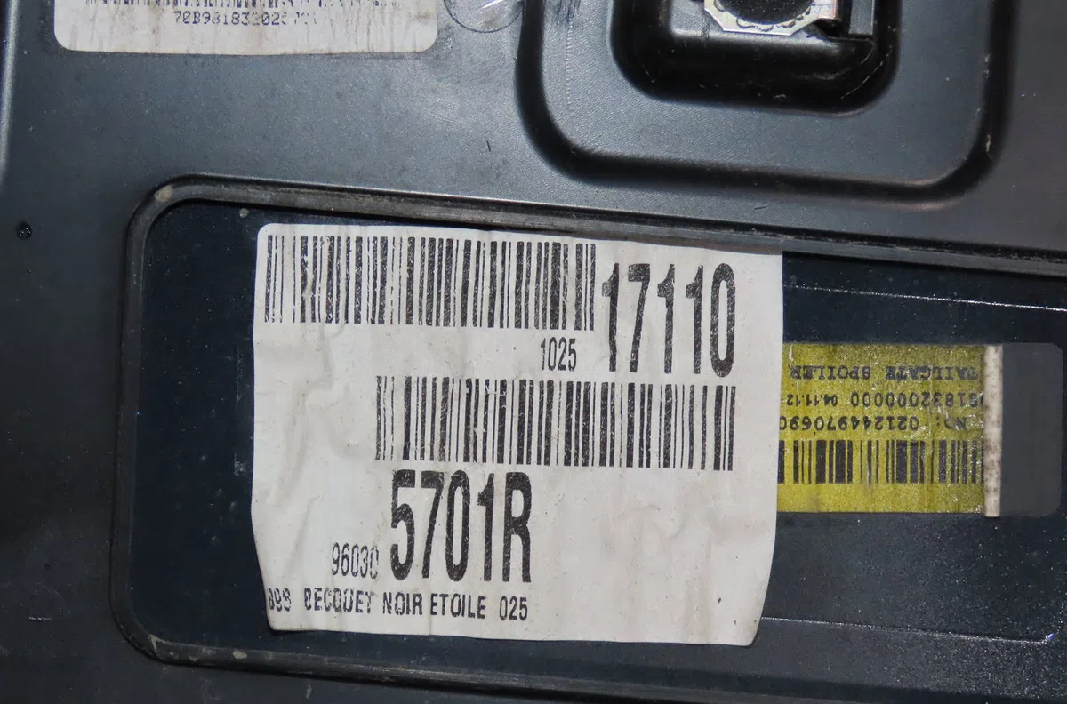 Becquet hayon Renault CLIO IV (BH_) 1.5 dci 90 (2012) 5 portes occasion