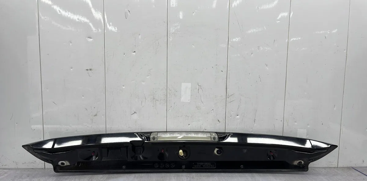 Becquet hayon TOYOTA RAV4 3 PHASE 2 occasion