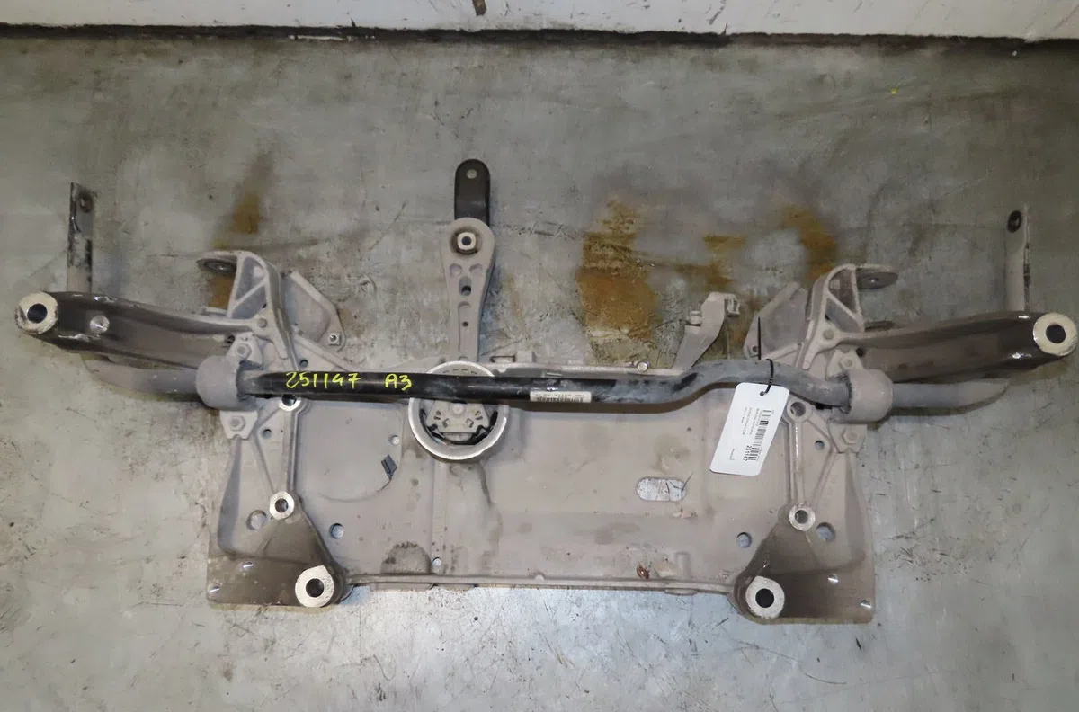 Berceau moteur avant Audi A3 Décapotable (8P7) 1.8 tfsi (2008-2013) occasion