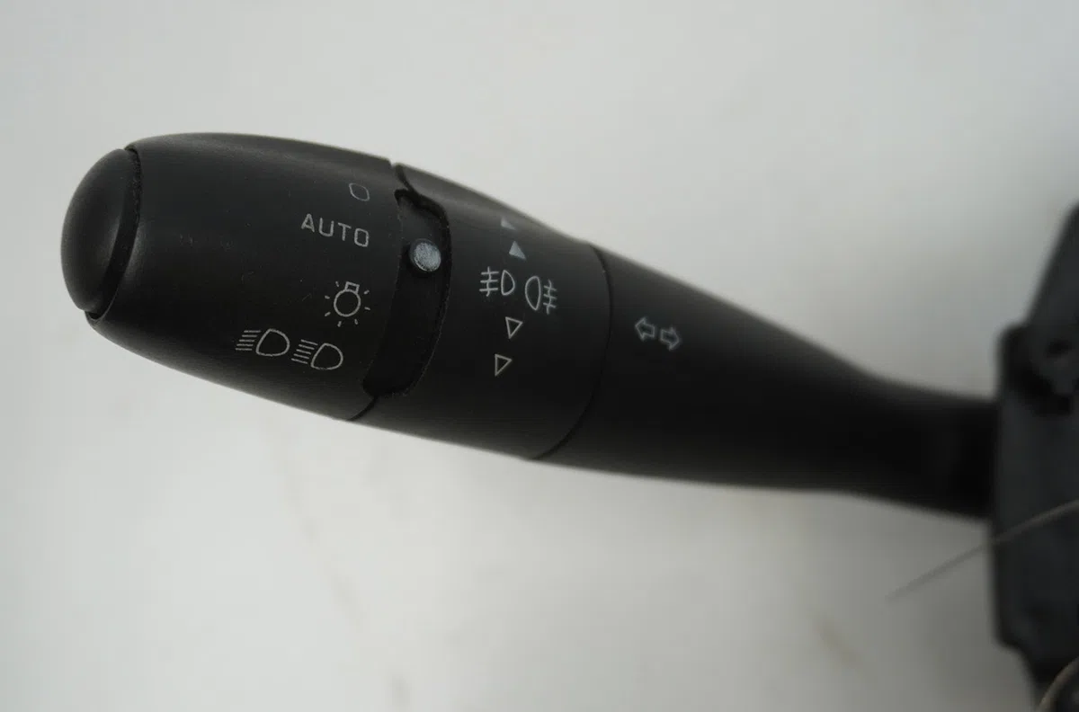 Bloc commodos Citroën C4 PICASSO I Monospace (UD_) 1.6 hdi 110 (2010-2013) 5 portes occasion