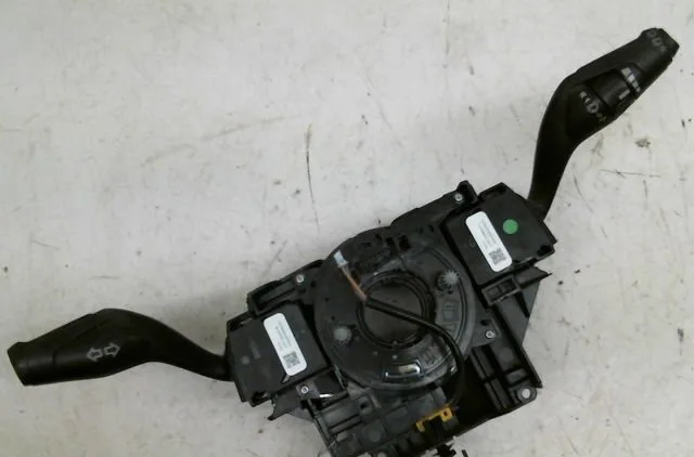 Bloc commodos Ford C-MAX II (DXA-CB7, DXA-CEU) 1.6 tdci (2010-2019) 5 portes occasion