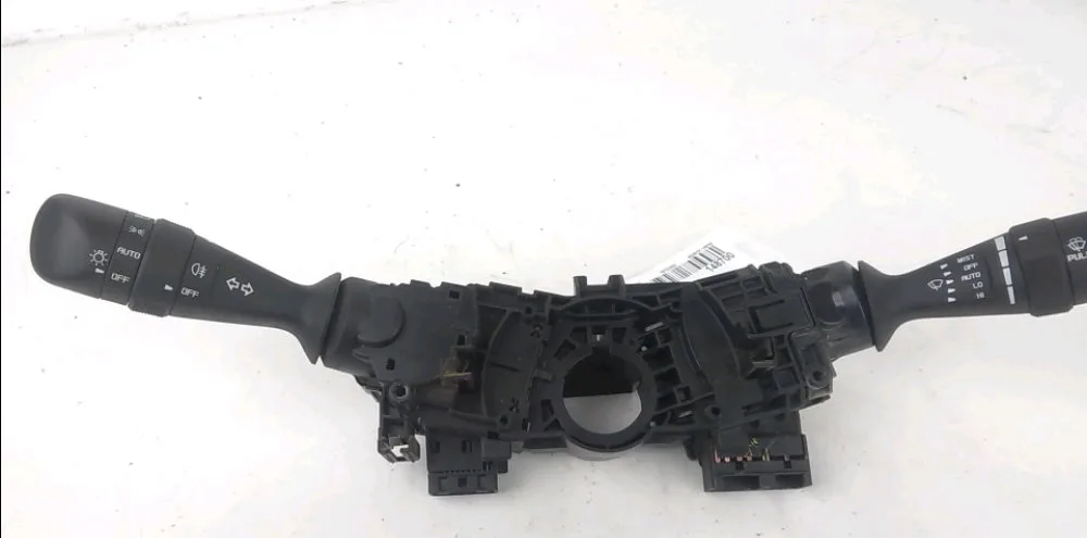 Bloc commodos Isuzu D-MAX II (TFR, TFS) 1.9 ddi 4x4 (tfs87j) (2017) occasion