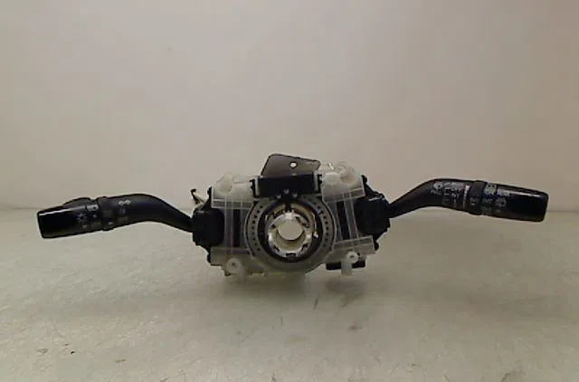 Bloc commodos Mazda 6 Hatchback (GG) 2.0 di (gg14) (2002-2007) occasion