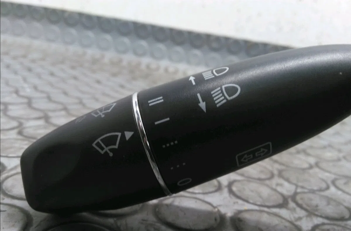 Bloc commodos Mercedes-benz CLASSE C (W204) C 200 cdi (204.007, 204.006) (2007-2009) occasion