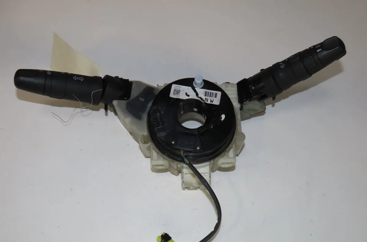 Bloc commodos NISSAN MICRA III Phase 1 01-2003--07-2005 1.5 DCI 65ch occasion