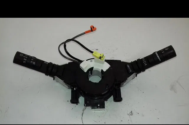 Bloc commodos Nissan QASHQAI - QASHQAI 2 I (J10, NJ10, JJ10E) 1.6 (2010-2013) occasion