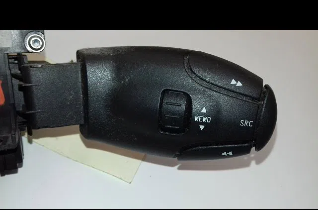 Bloc commodos Peugeot 1007 (KM_) 1.4 hdi (2005) occasion