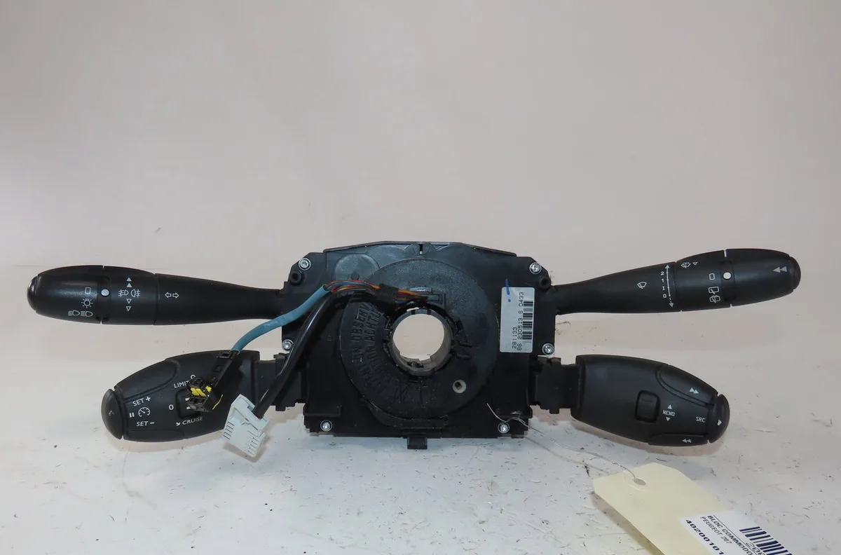 Bloc commodos Peugeot 207-207 (WA_, WC_) 1.4 (2006-2013) 5 portes occasion