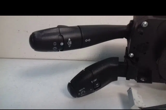 Bloc commodos Peugeot 207-207 (WA_, WC_) 1.4 hdi (2006-2015) 5 portes occasion