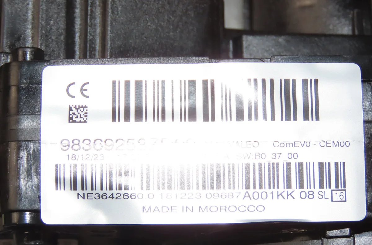 Bloc commodos Peugeot 208 II (UB_, UP_, UW_, UJ_) 1.2 puretech 100 (2019) 5 portes occasion