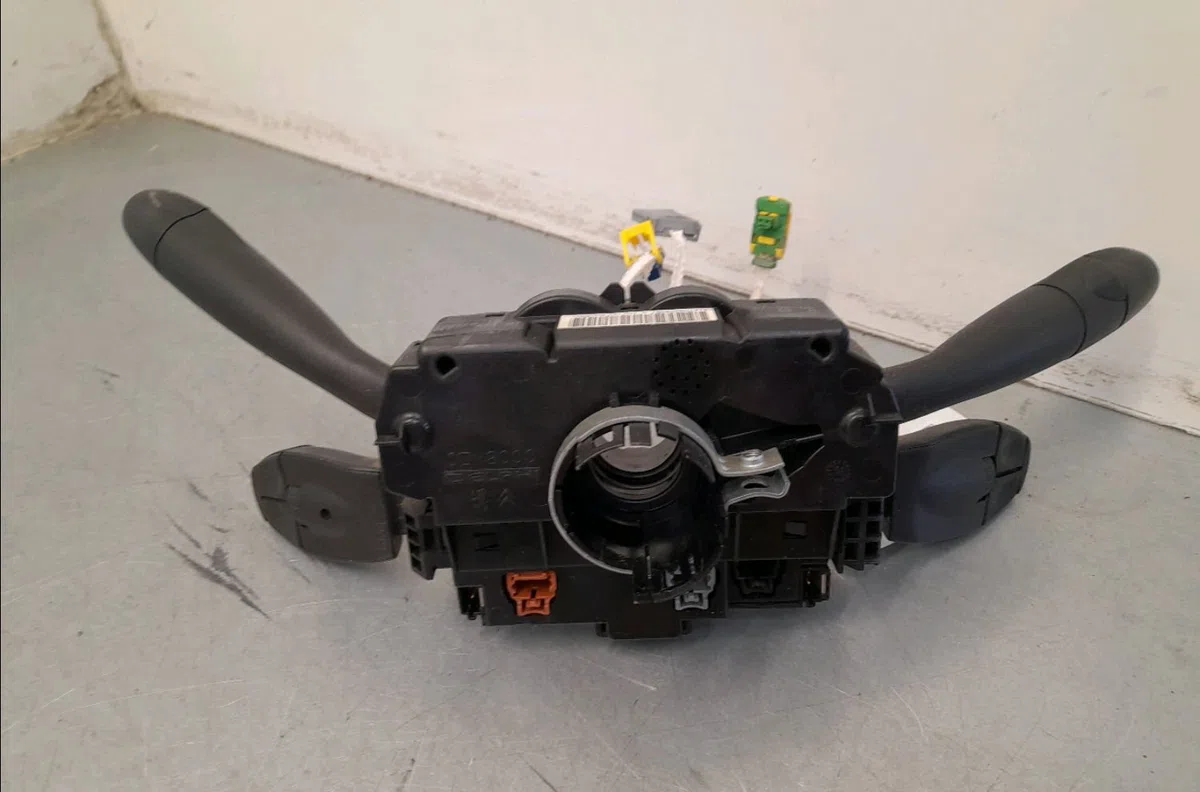 Bloc commodos Peugeot 307 SW (3H) 1.6 16v (2002-2008) occasion