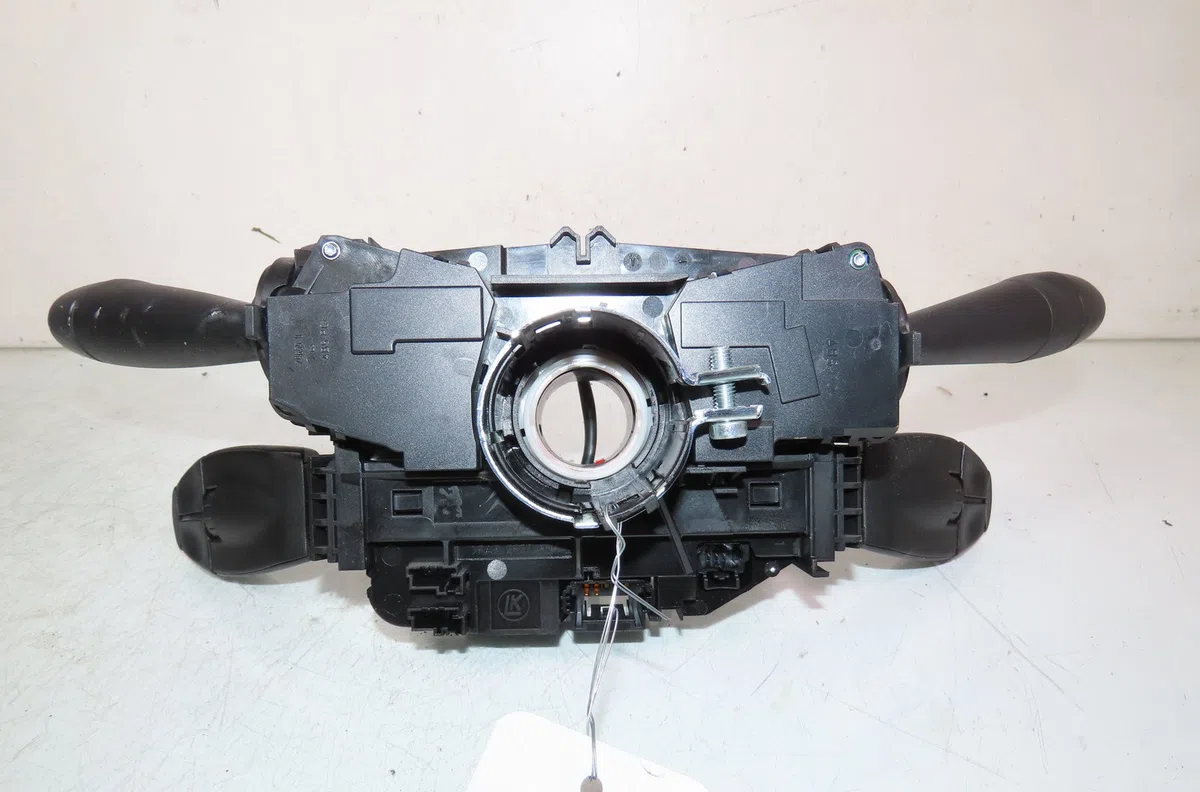 Bloc commodos Peugeot 5008 (0U_, 0E_) 1.6 hdi (2010-2017) 5 portes occasion