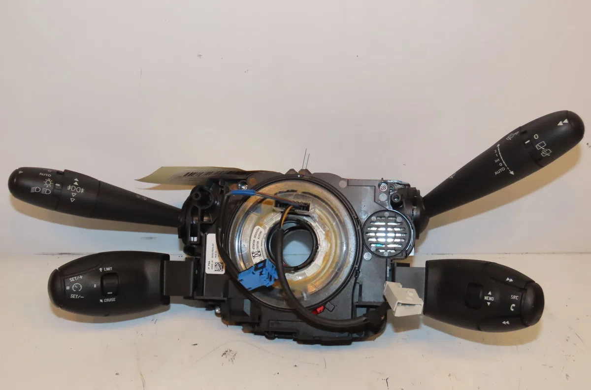 Bloc commodos Peugeot 5008 (0U_, 0E_) 2.0 hdi 150 - bluehdi 150 (2009-2017) 5 portes occasion