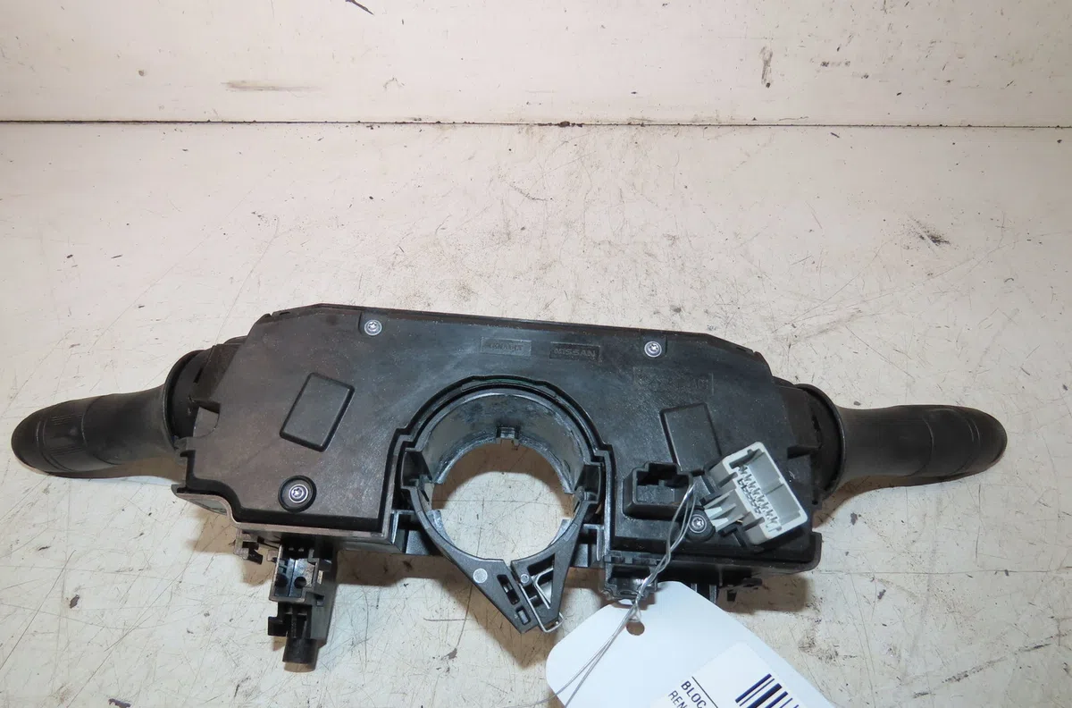 Bloc commodos Renault ARKANA I (LCM_, LDN_) 1.3 tce 140 (ldn0) (2020) 5 portes occasion