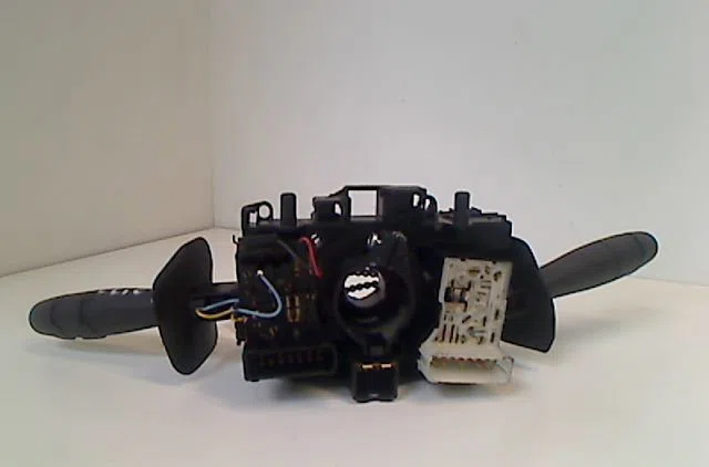 Bloc commodos Renault CLIO II (BB_, CB_) 1.2 (bb0a, bb0f, bb10, bb1k, bb28, bb2d, bb2h, cb0a,... (1998-2010) 5 portes oc