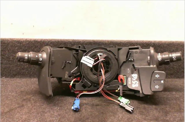 Bloc commodos Renault CLIO III (BR0-1, CR0-1) 1.5 dci (2010-2014) 3 portes occasion