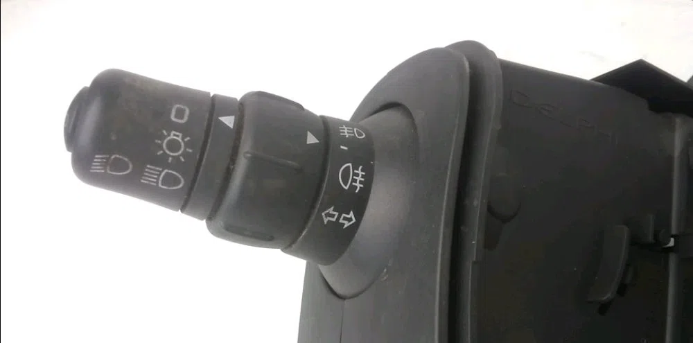 Bloc commodos Renault KANGOO Express (FW0-1_) 1.5 dci 90 (fw0g, fw05, fw08, fw11) (2009) 4 portes occasion