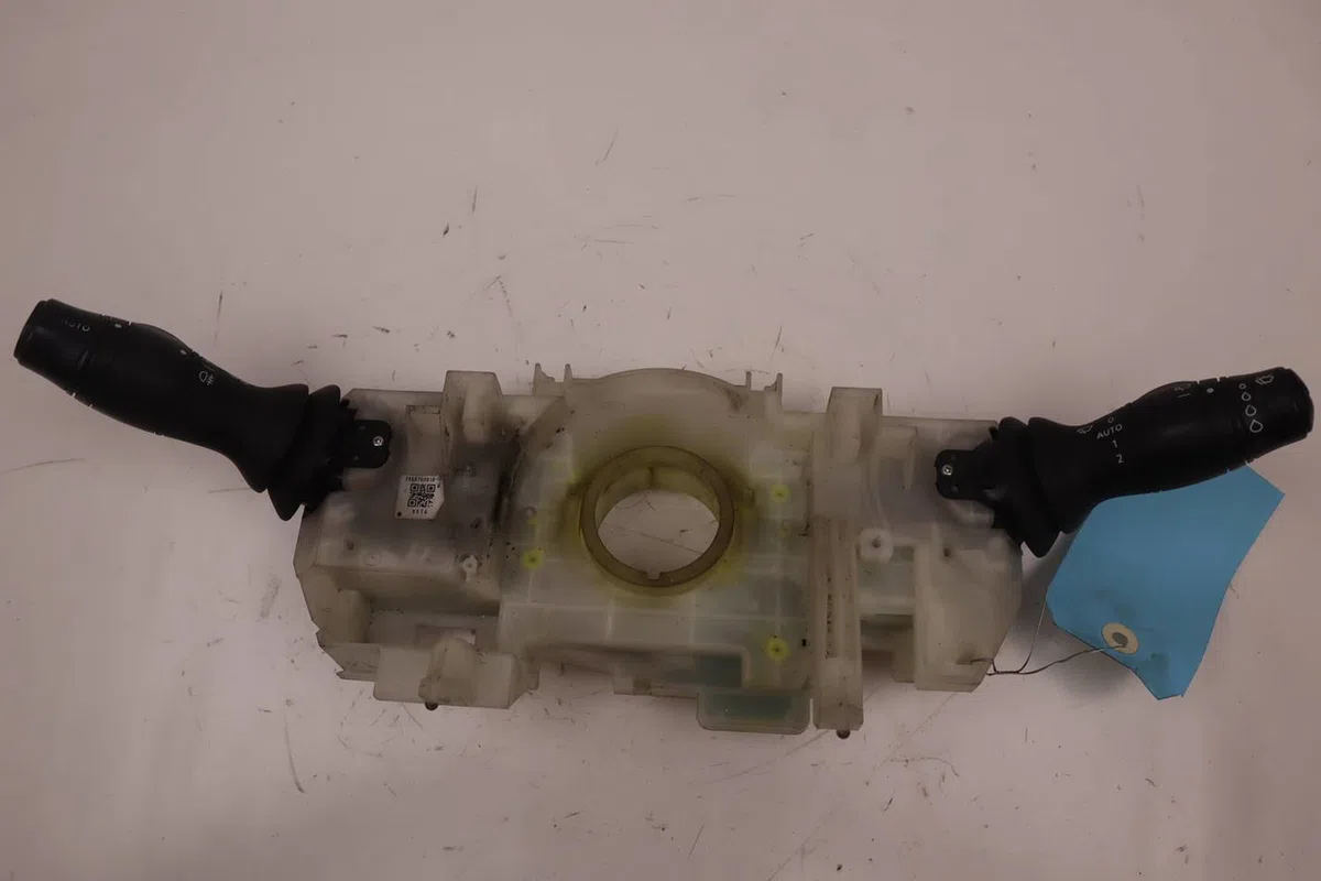 Bloc commodos Renault LAGUNA III (BT0-1) 1.5 dci (bt00, bt0a, bt0t, bt1j) (2007-2015) 5 portes occasion