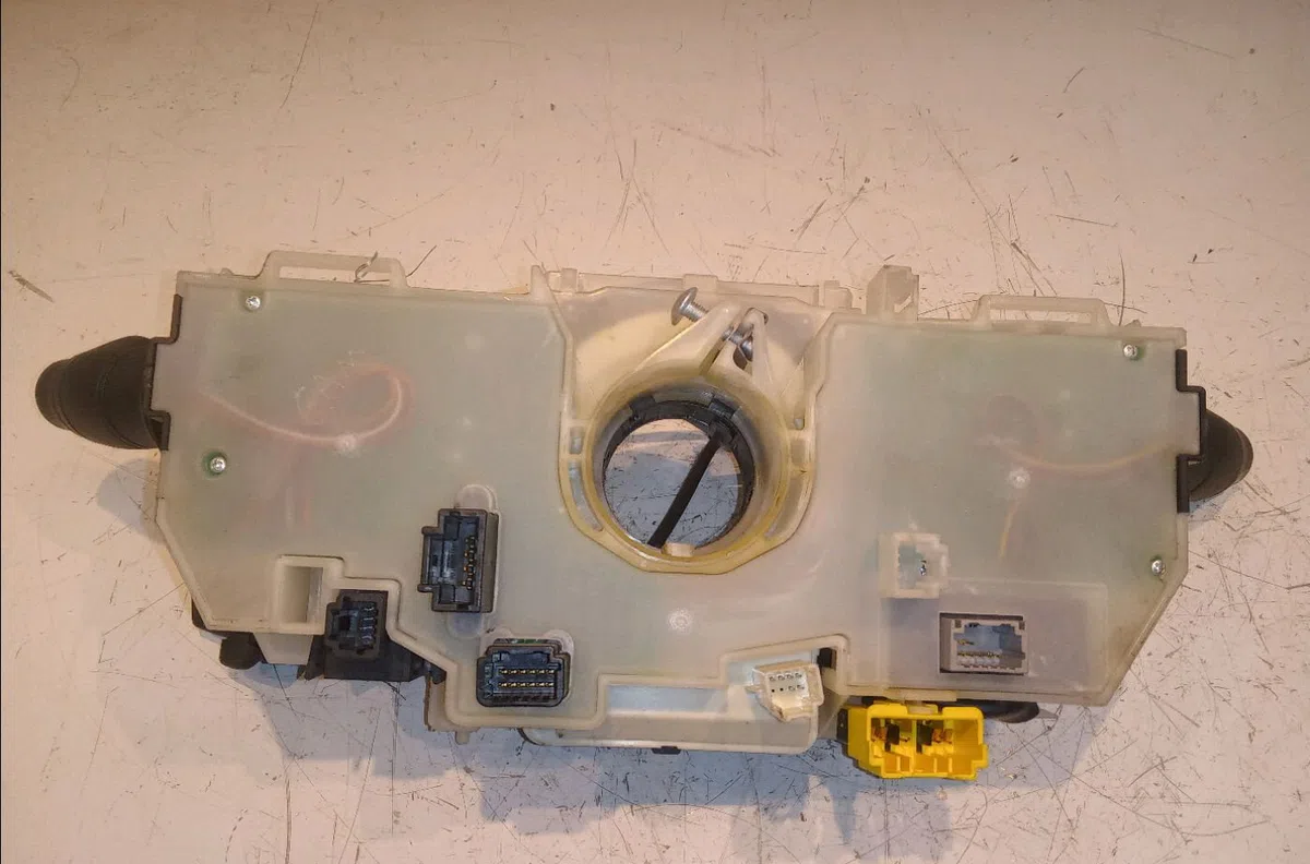 Bloc commodos Renault LAGUNA III (BT0-1) 2.0 dci gt (bt11, bt1e, bt1n) (2008-2015) occasion