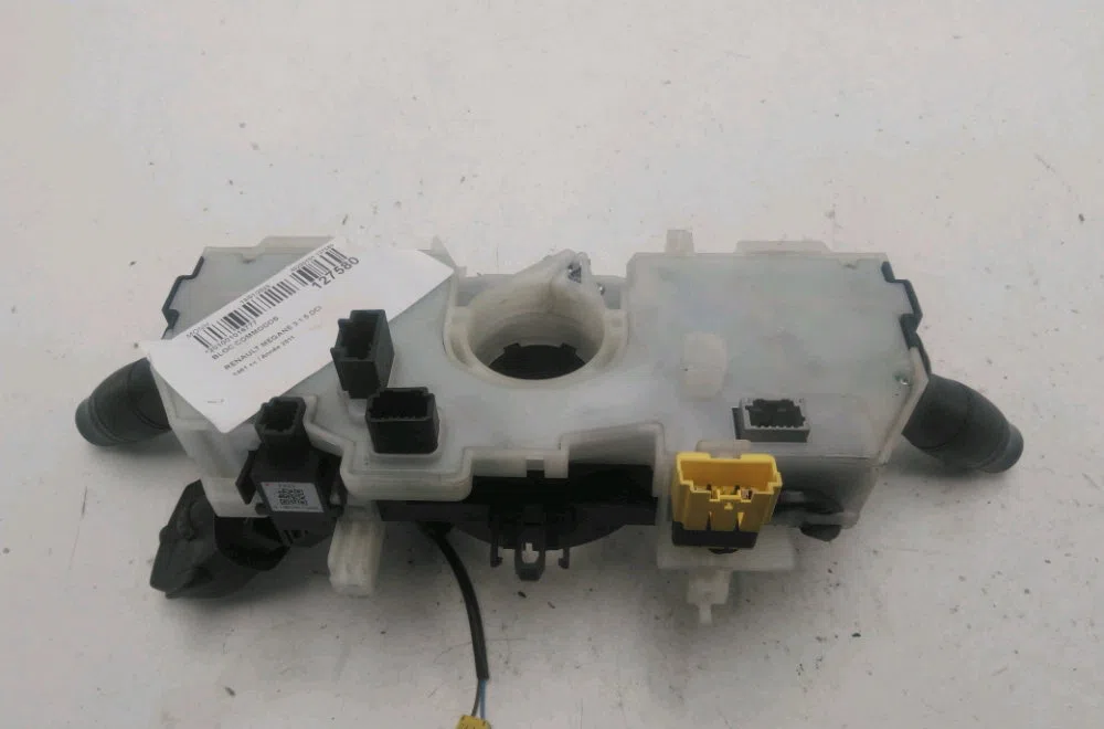 Bloc commodos Renault MEGANE III 3-5 portes (BZ0-1_, B3_) 1.5 dci (bz09, bz0d, bz1w, bz29, bz14) (2009) 5 portes occasio