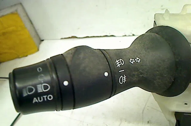 Bloc commodos Renault MEGANE III 3-5 portes (BZ0-1_, B3_) 1.5 dci (bz0c) (2008-2015) 5 portes occasion